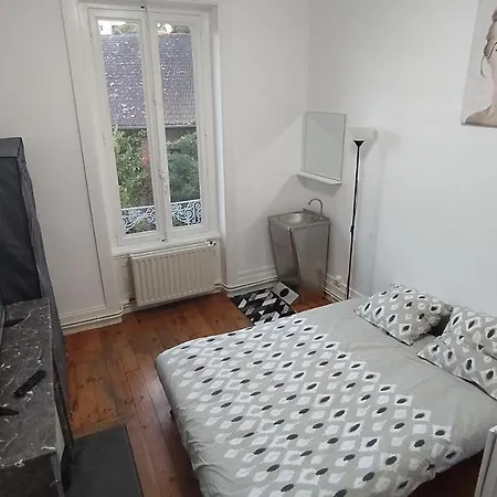 La Batisse De Bed & Breakfast